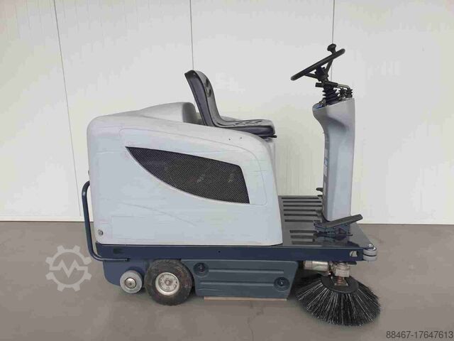 подметальная машина Nilfisk SR 1100S B