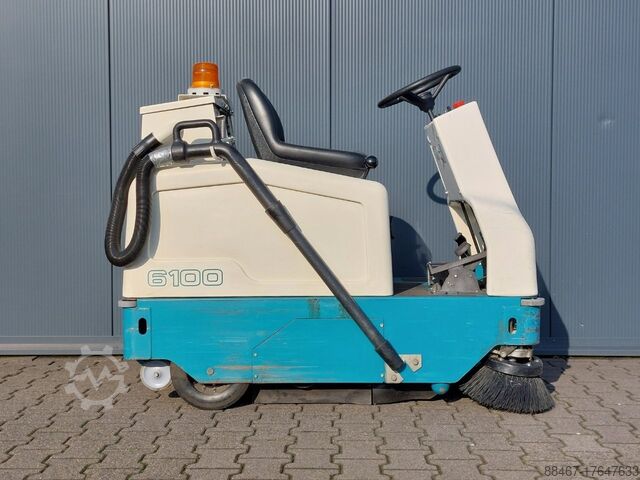 подметальная машина Tennant 6100