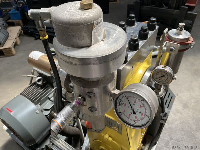 Насосный агрегат высокого давления 300 бар 24 л/мин Hammelmann HDP 47