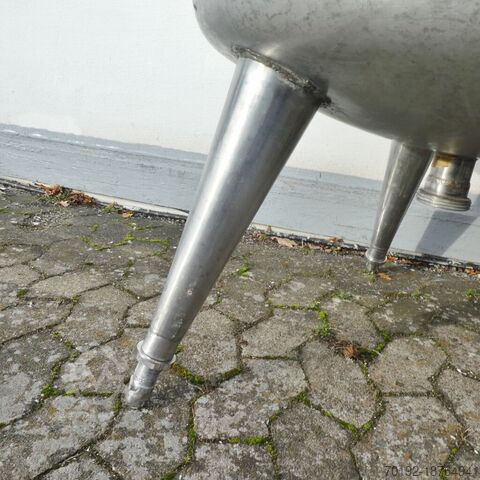 750-литровый нагреваемый/охлаждаемый напорный бак из V4A  