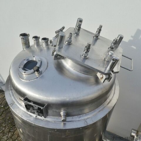 750-литровый нагреваемый/охлаждаемый напорный бак из V4A  