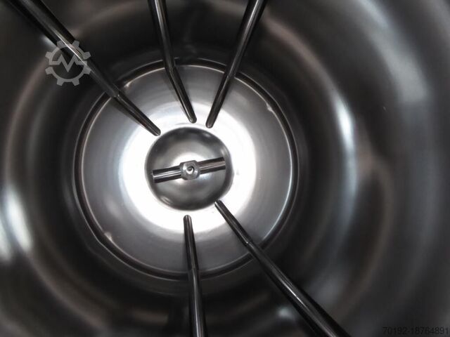 Напорный бак объемом 130 литров из V4A  