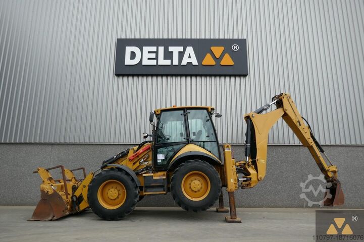 Комбинация экскаватор/погрузчик Caterpillar 444F