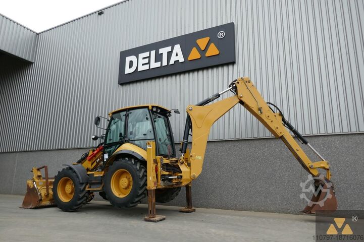 Комбинация экскаватор/погрузчик Caterpillar 444F