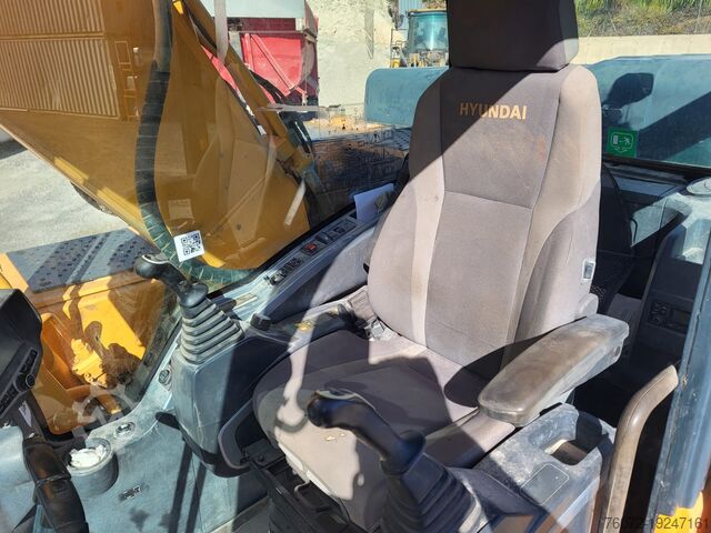 Гусеничный экскаватор Hyundai Robex LC220-9A