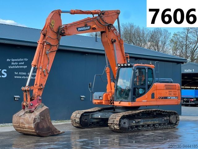 Гусеничный экскаватор DOOSAN DX 225 Kettenbagger Verstellausleger,Klima
