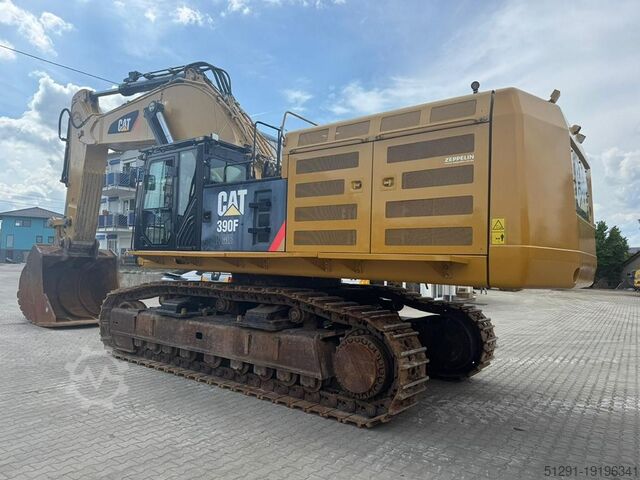 Гусеничный экскаватор Caterpillar 390FL ME