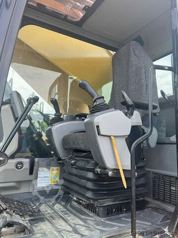 Гусеничный экскаватор Caterpillar 390FL ME