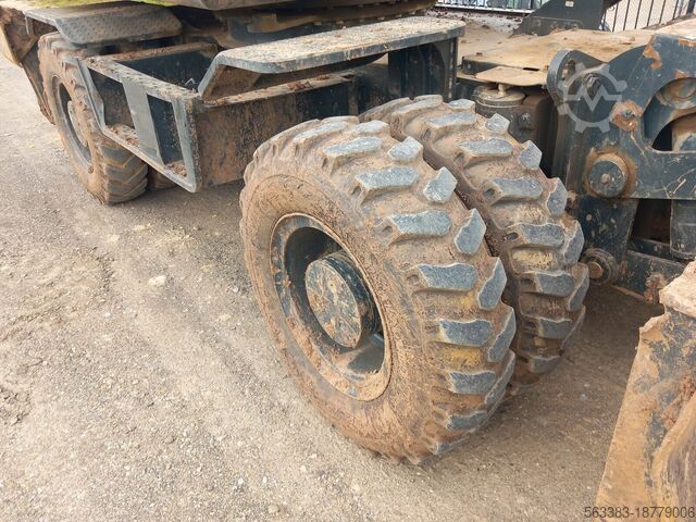 Колесный экскаватор Hyundai HW180