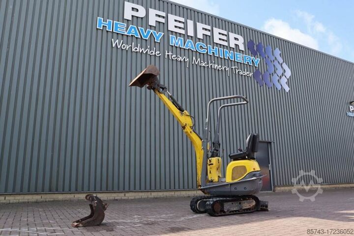 Мини-экскаватор Wacker Neuson E08-01 Wacker Neuson mini excavator including 2 bu