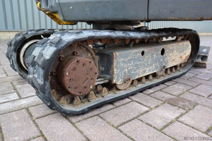 Мини-экскаватор Wacker Neuson E08-01 Wacker Neuson mini excavator including 2 bu