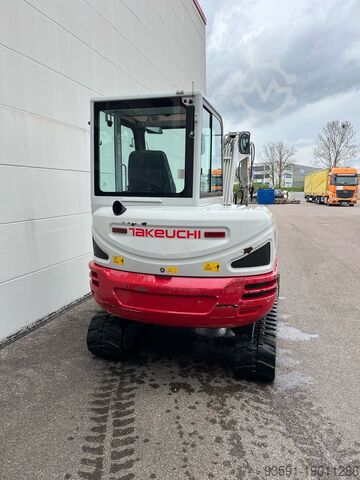 Мини-экскаватор Takeuchi TB 240