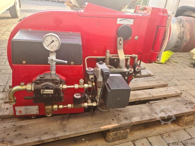 RL40/1B. ЗМ. Масляная горелка Производительность по маслу 230 кг/ч RL40/1B. ZM     Öldurchsatz 230kg/h RL40/1B. ZM     Öldurchsatz 230kg/h