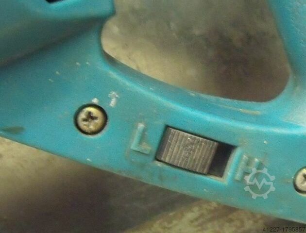 ручная дрель Makita 8419B