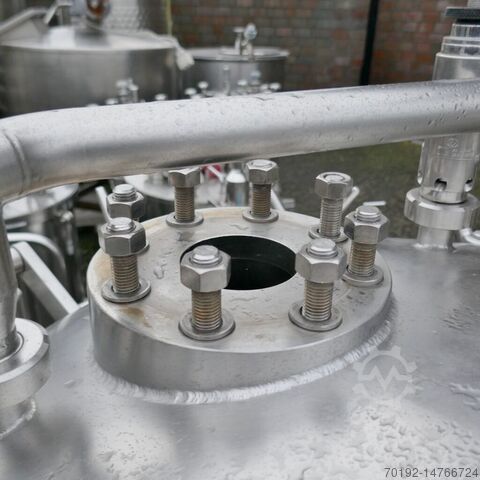 Нагреваемый/охлаждаемый резервуар объемом 435 литров, изготовленный из V4A  