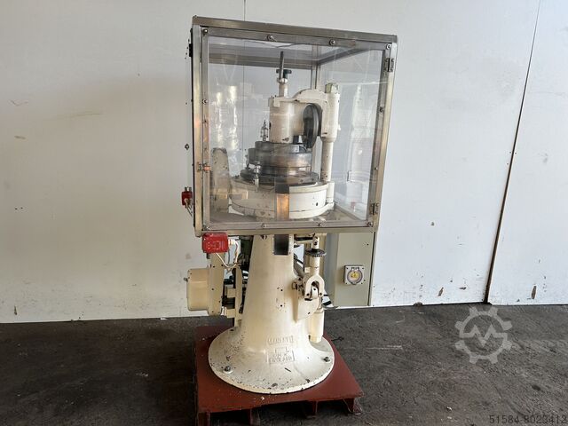 Пресс для планшетов Manesty D3B