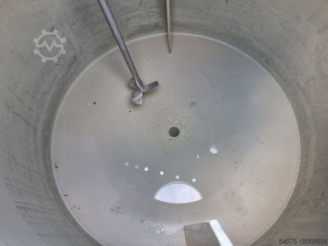 Пластиковый бак-мешалка  