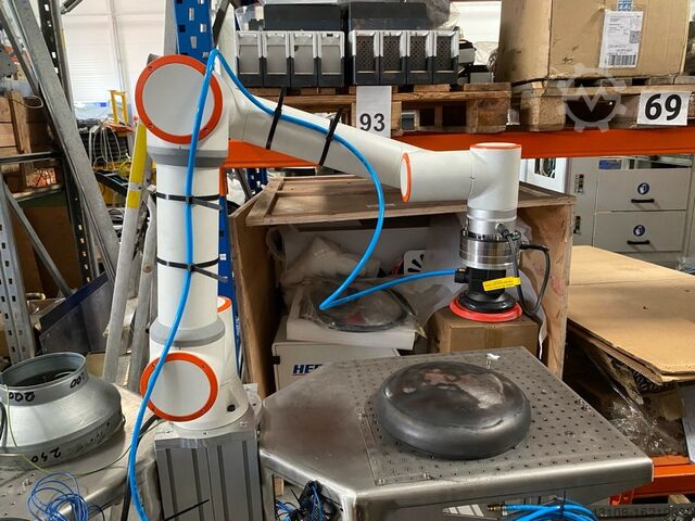 Промышленный робот NOWY Cobot szlifujący OKIO - M5