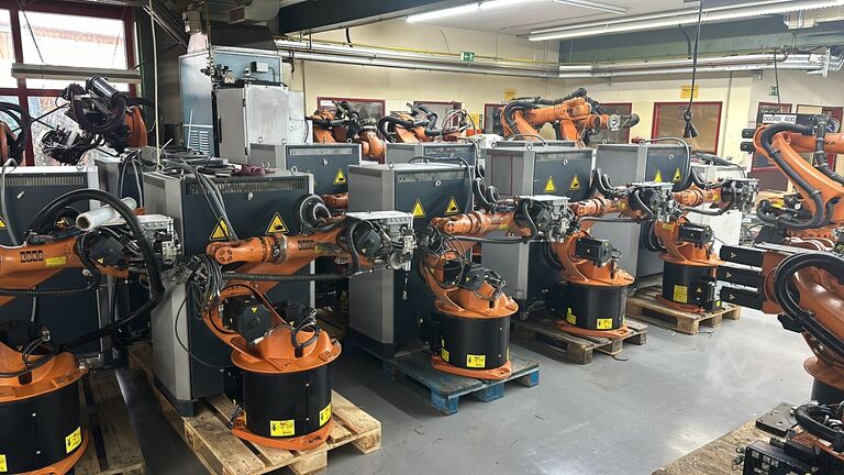 Промышленный робот KUKA Roboter KR16 / KR6 KRC2 ed5 KUKA Roboter KR16 / KR6 KRC2 ed5