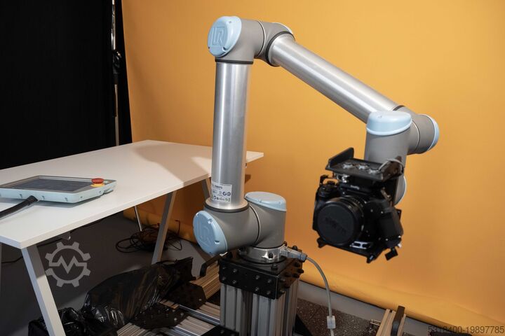 Промышленный робот Universal Robots UR10