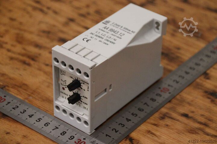 Реле безопасности Dold AA 9943.12