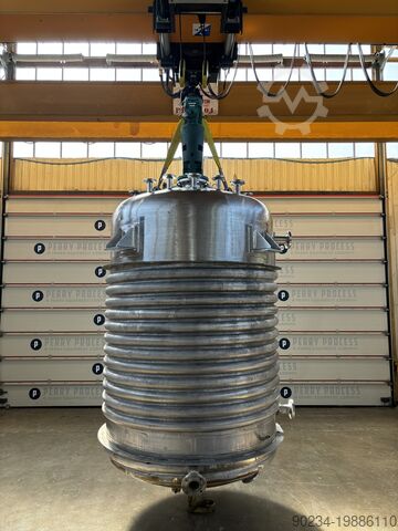 5 957 литров, 3 бара/полный вакуум внутри, 6 бар/полный вакуум в кожухе, вертикальный реактор из нер STAINLESS STEEL REACTOR 5,957 Litre