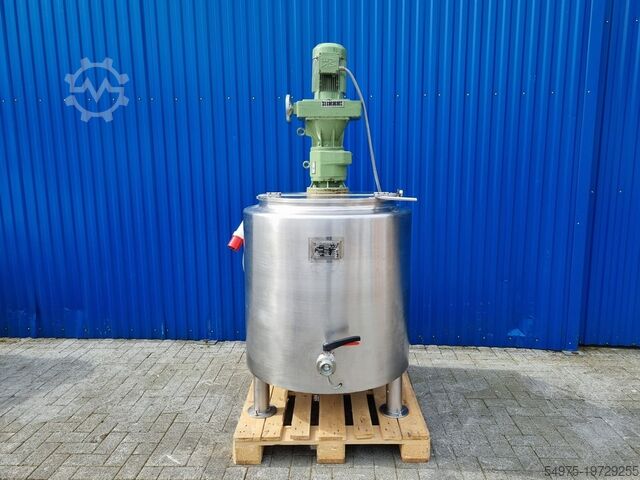 бак с мешалкой с электрическим подогревом  