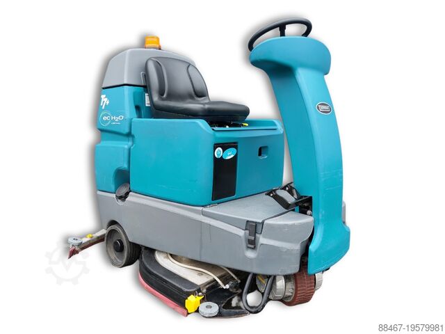 скруббер Tennant T7+