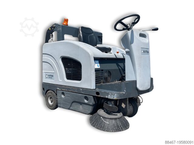 подметальная машина Nilfisk SW4000