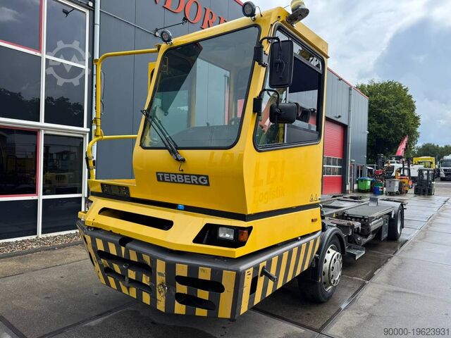 Терминальный трактор Terberg BC 182