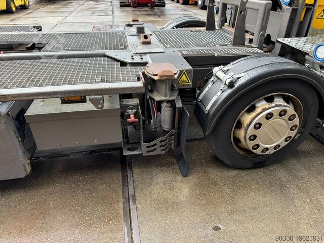 Терминальный трактор Terberg BC 182