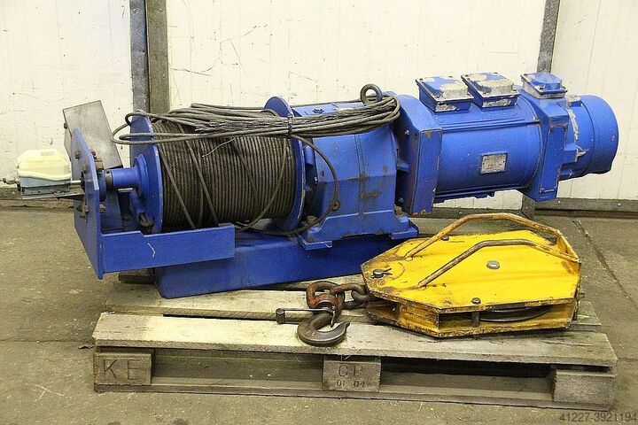 Электрический канатный подъемник 2000 кг Comansa HT-24