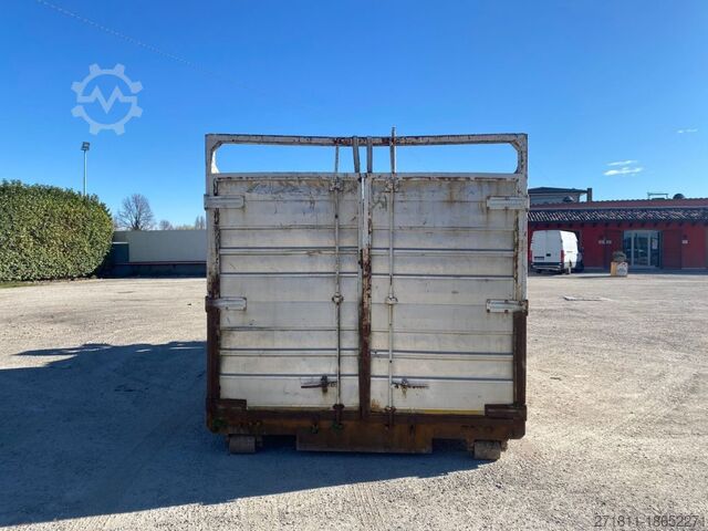 Контейнер с крюковым захватом  CONTAINER SCARRABILE USATO IN ALLUMINIO  A CIELO A