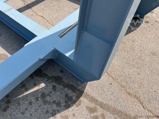 Контейнер с крюковым захватом  CULLA SCARRABILE NUOVA TWIST LOCK PER CASSE MARITT