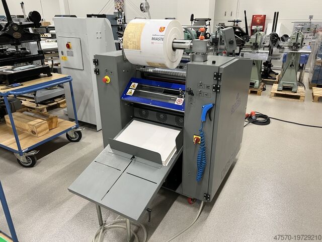 Автоматическая машина для ламинирования Bagel Digifav 520 B2