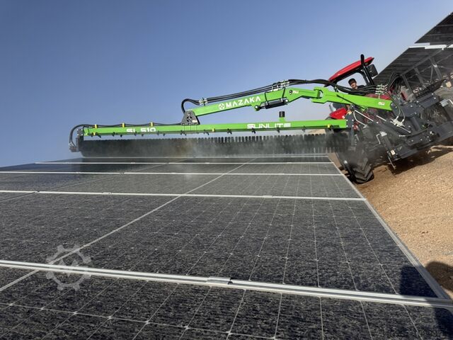 Мойка ферм солнечных электростанций для трактора Myjka farm fotowoltaicznych Mazaka Mazaka