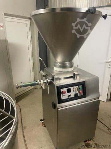 вакуумный наполнитель непрерывного действия Iozzelli X130