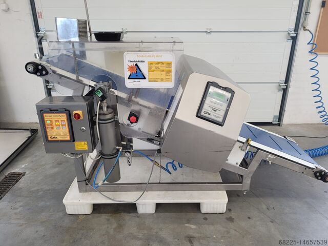 Металлодетектор с выбросом продуктов CEIA THS