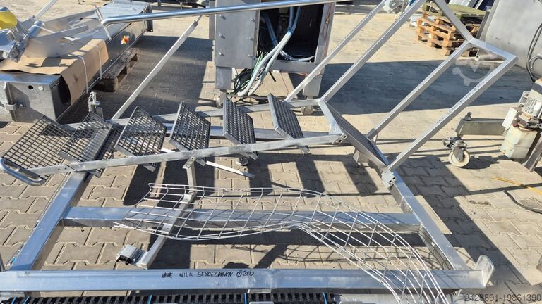 Мясорубка с загрузкой Seydelmann AV 250 K