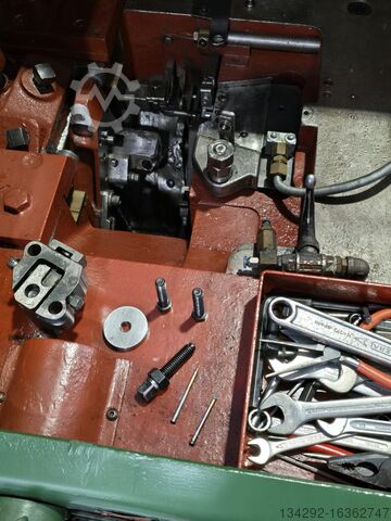 винтовая производственная машина National Machinery M5