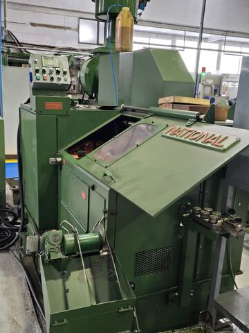 винтовая производственная машина National Machinery M5