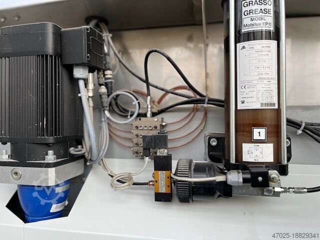 Обрабатывающий центр CNC Floatglas Bearbeitungszentrum Bottero Practica