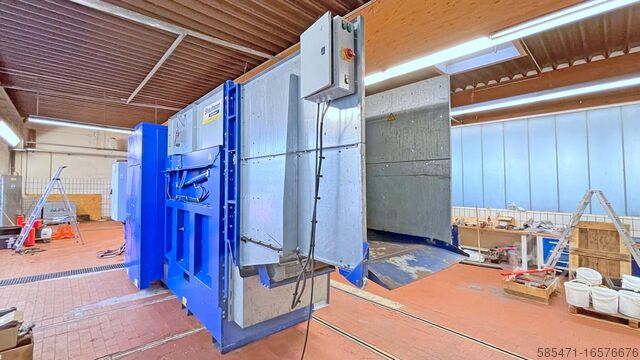 Пресс-подборщик Strautmann BaleTainer