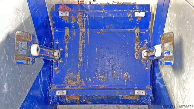 Пресс-подборщик Strautmann BaleTainer