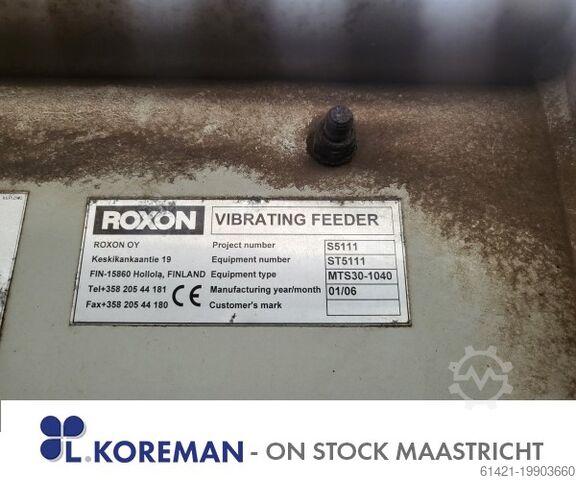 Бункер ROXON с вибрационным желобом  