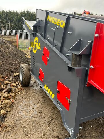 Просеивающее оборудование Compact Screens Ltd ULTRA MINI MOBILE DECK