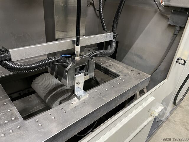 проволочно-эрозионный станок (wire EDM) CHARMILLES Robofil 440