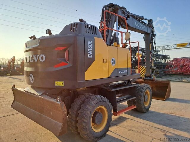 Колесный экскаватор Volvo EW160E