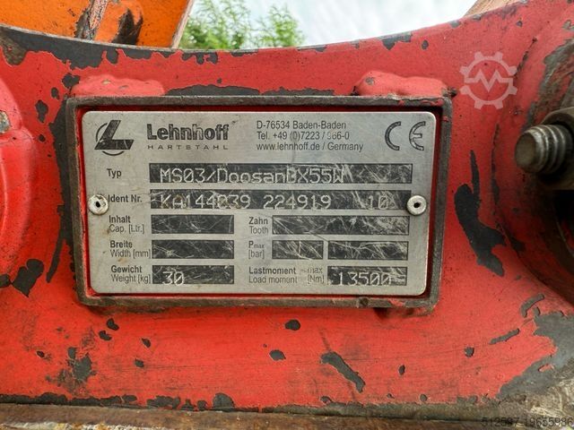 Колёсный экскаватор DOOSAN DX 55 W / gepflegt / 4.450 Bh