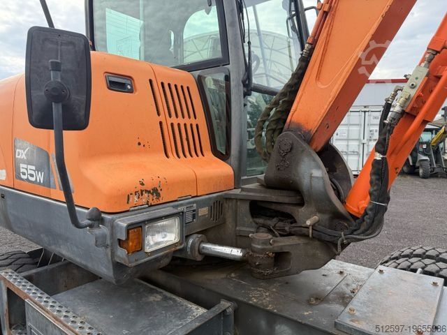 Колёсный экскаватор DOOSAN DX 55 W / gepflegt / 4.450 Bh